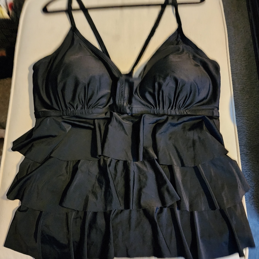 Women's 3X black ruffled tankini top